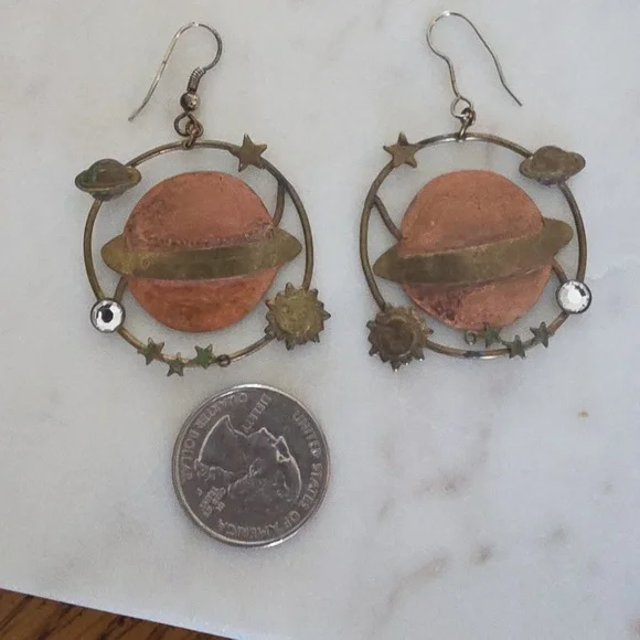 Vintage Brass and Rhinestone Plant Earrings - Picture 4 of 7